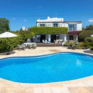 https://villa-salto-with-fantastic-ocean-views.hotelaalgarve.com