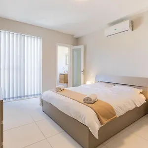 New & Located 3 Double Bedroom - Close To Amenities Appartamento Is-Swieqi